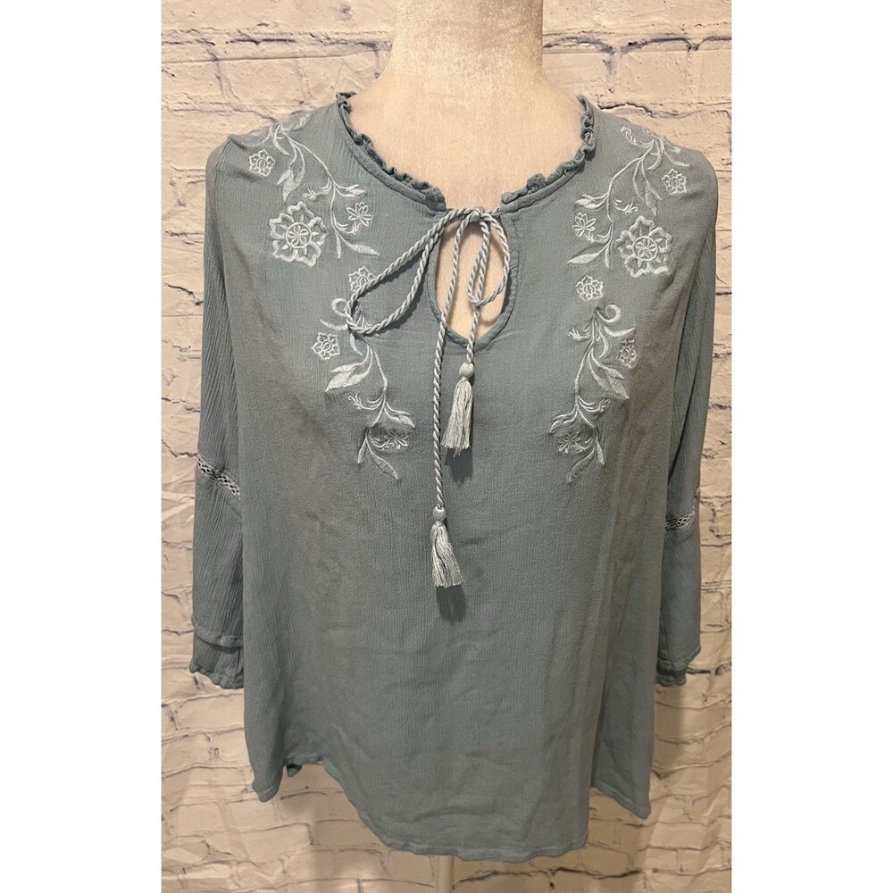 Avenue V-neck floral embroidery and tassels Top Blouse Blue size 14/16